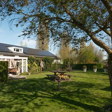 Borneman Buitenhof Houten Exterior foto